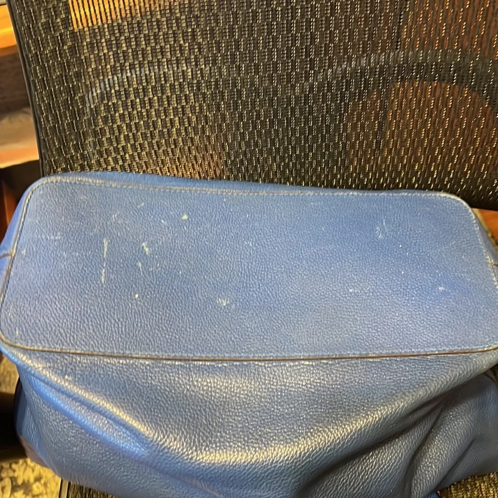 MICHAEL KORS LARGE PEBBLED LEATHER TOTE - Picture 10 of 12